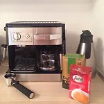 Guest Mit 2 Getrennten Schlafzimmern Fuer 4 Personen 24h Check In אאלן