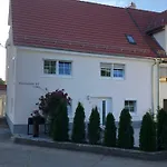 Guest Mit 2 Getrennten Schlafzimmern Fuer 4 Personen 24h Check In דירה אאלן
