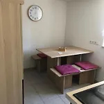 Guest Mit 2 Getrennten Schlafzimmern Fuer 4 Personen 24h Check In