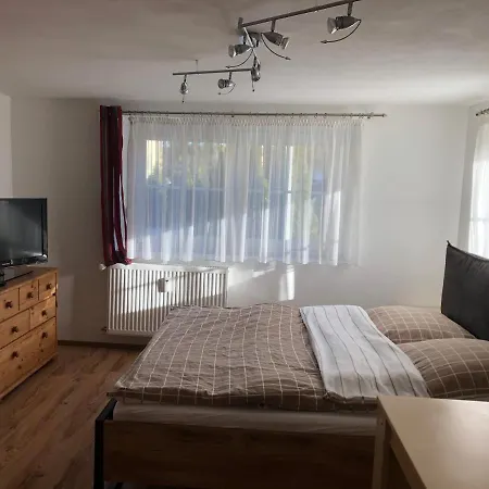 Guest Mit 2 Getrennten Schlafzimmern Fuer 4 Personen 24h Check In Aalen