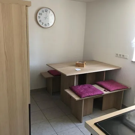 Guest Mit 2 Getrennten Schlafzimmern Fuer 4 Personen 24h Check In